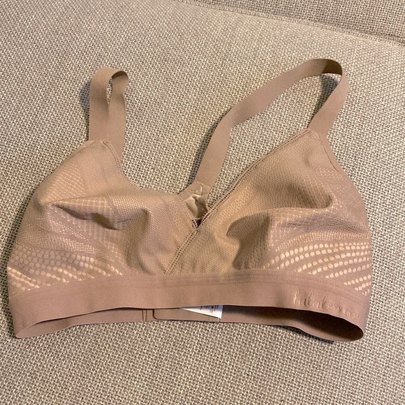 lululemon athletica Other - Lululemon Bra nude 32 D